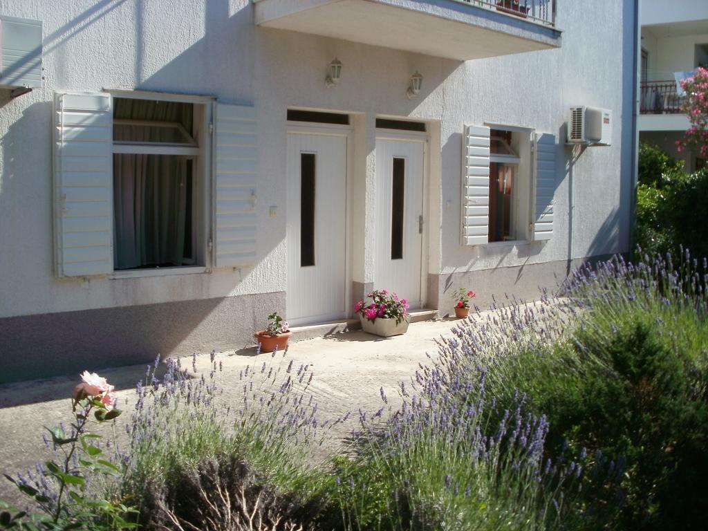 Kaštela Grgin Apartments מראה חיצוני תמונה